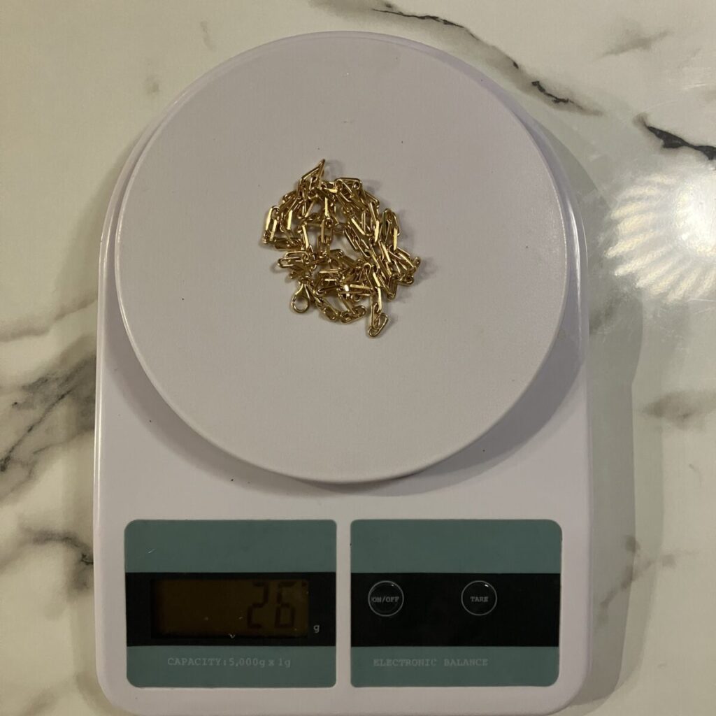 カルティエのサントスネックレスの重量